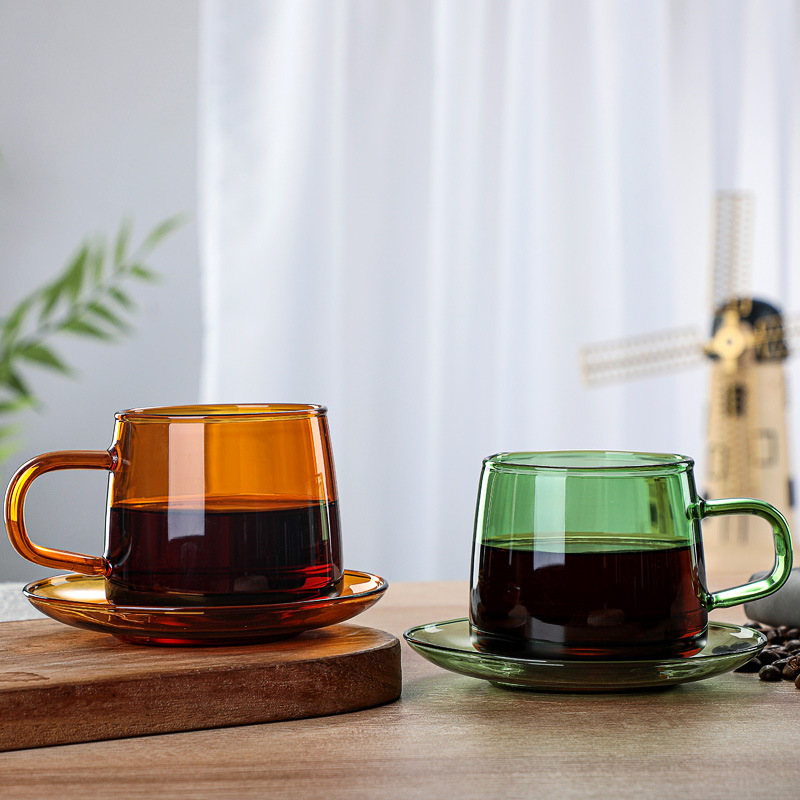 Taza de café colorida con mano - Wine In Beer Store reseña y precio